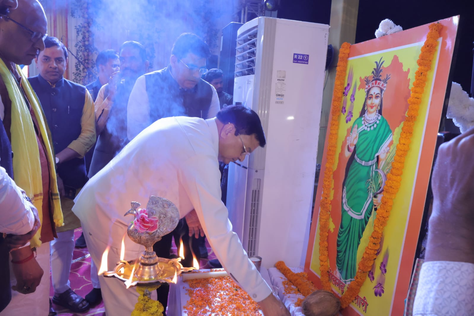 शिव आरती, दीपोत्सव और भव्य आतिशबाजी के साथ पाली महोत्सव का हुआ शुभारंभ